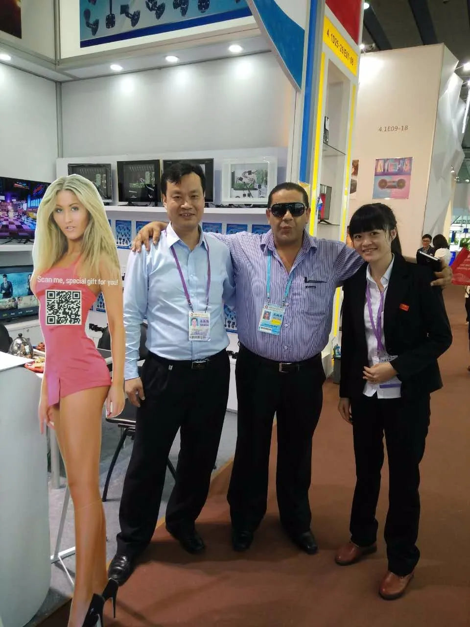 OEM Customizable 85-Inch Android Smart LED TV 4K HDTV with 32''-75'' Normal TV Motherboard 40 43 50 55 60 65 4K Television
